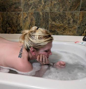 Lacie, 36 Caucasian/White female escort, Grande Prairie